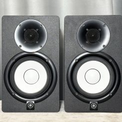 [Loa Kiểm Âm] YAMAHA HS5 màu đen (điện 220v) (cặp)